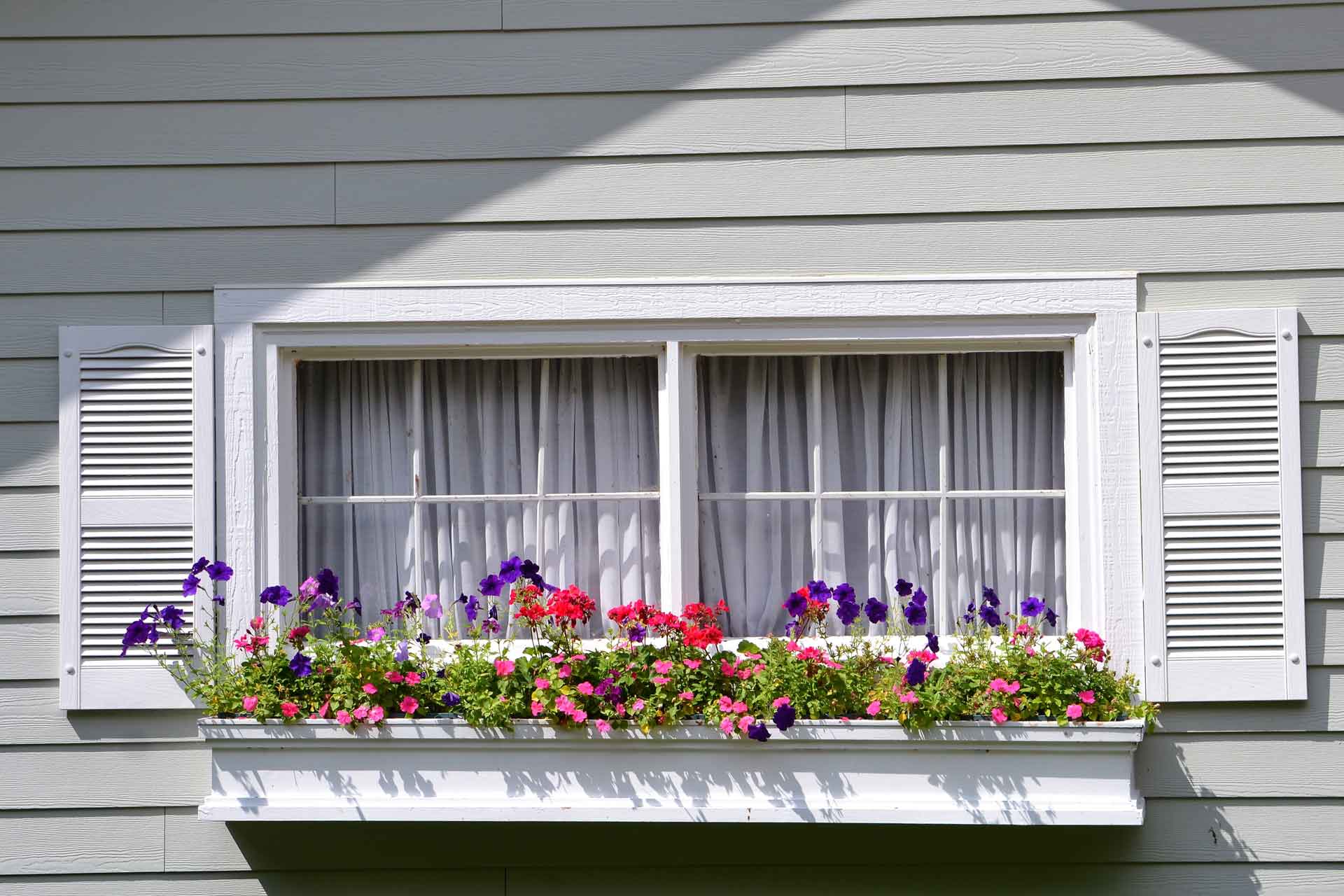 Myths & Tips: How Windows & Siding Can Improve Indoor Air Quality